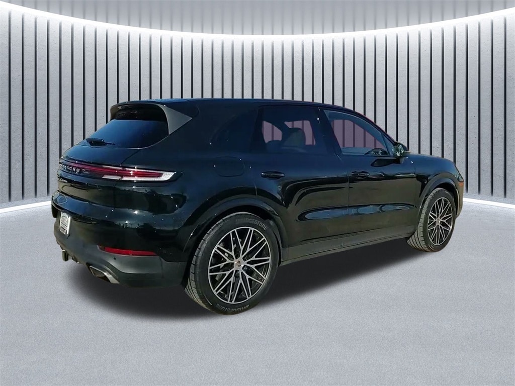 2024 PORSCHE CAYENNE - Image 7