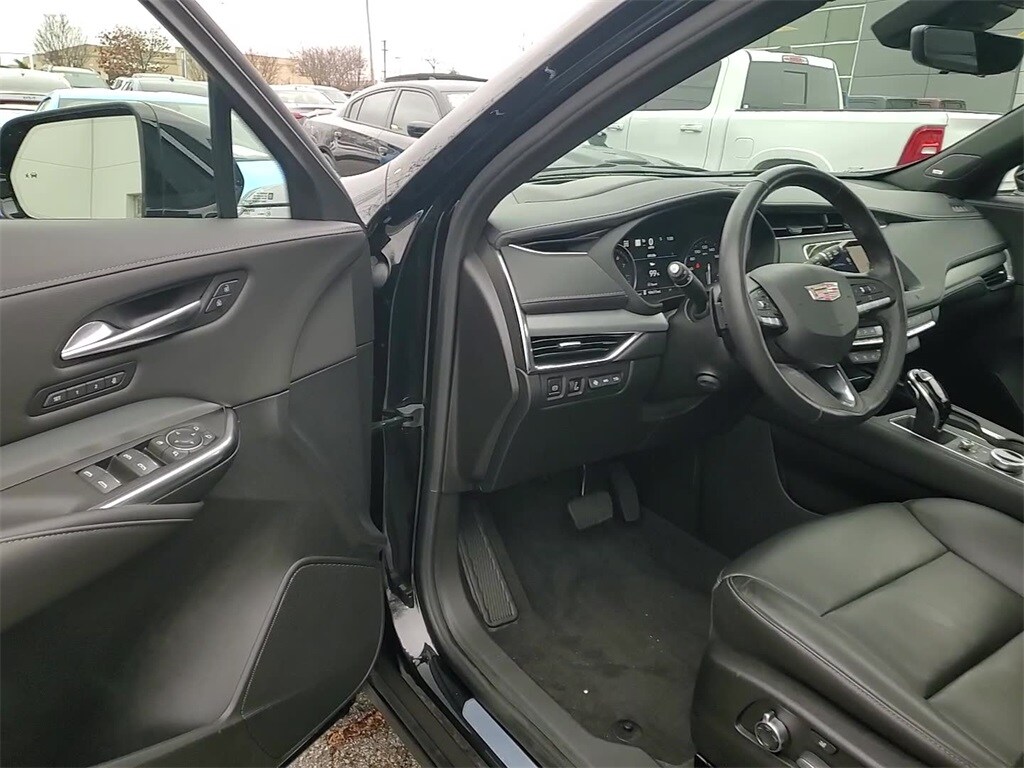 2021 CADILLAC XT4 - Image 9