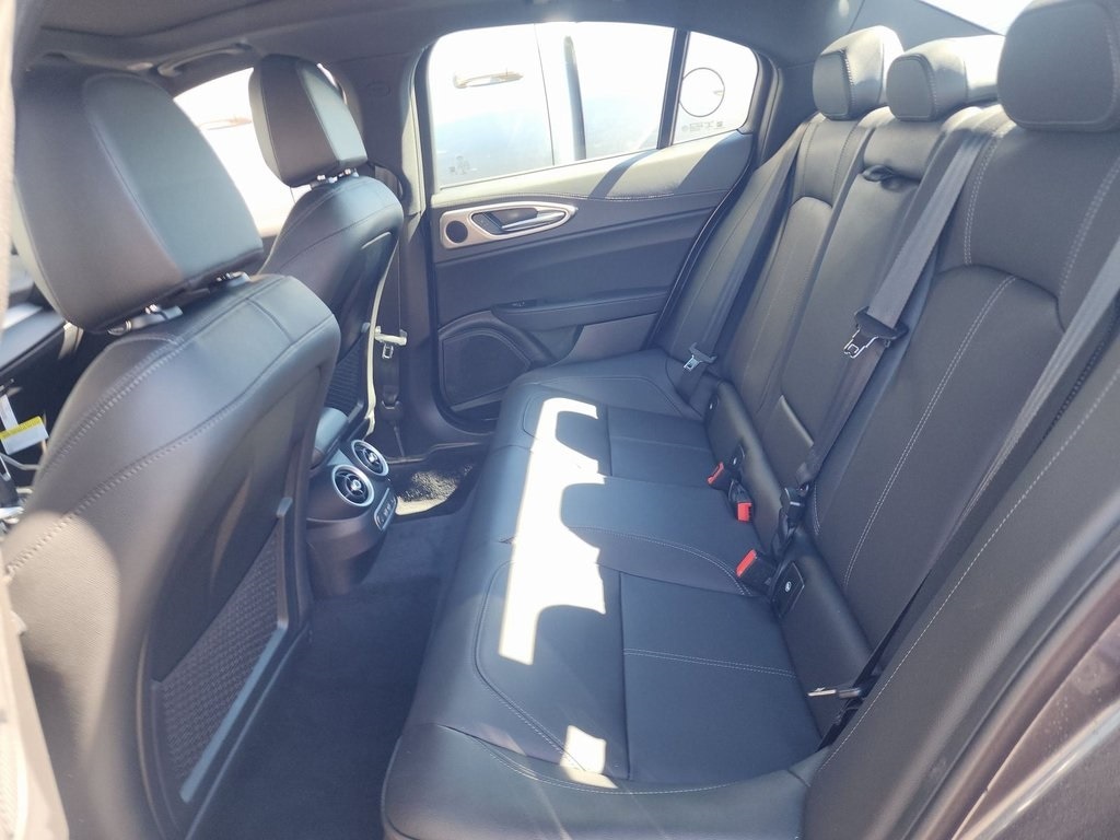 2024 ALFA ROMEO GIULIA (952) - Image 8