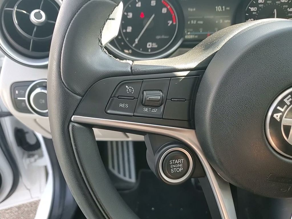 2019 ALFA ROMEO GIULIA (952) - Image 30