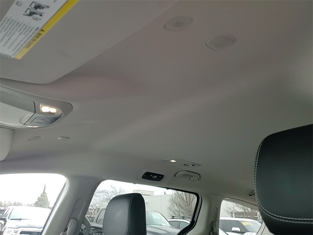 2023 CHRYSLER PACIFICA - Image 32