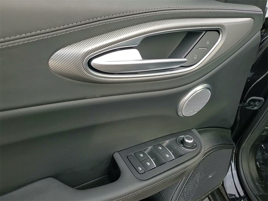 2024 ALFA ROMEO GIULIA (952) - Image 27