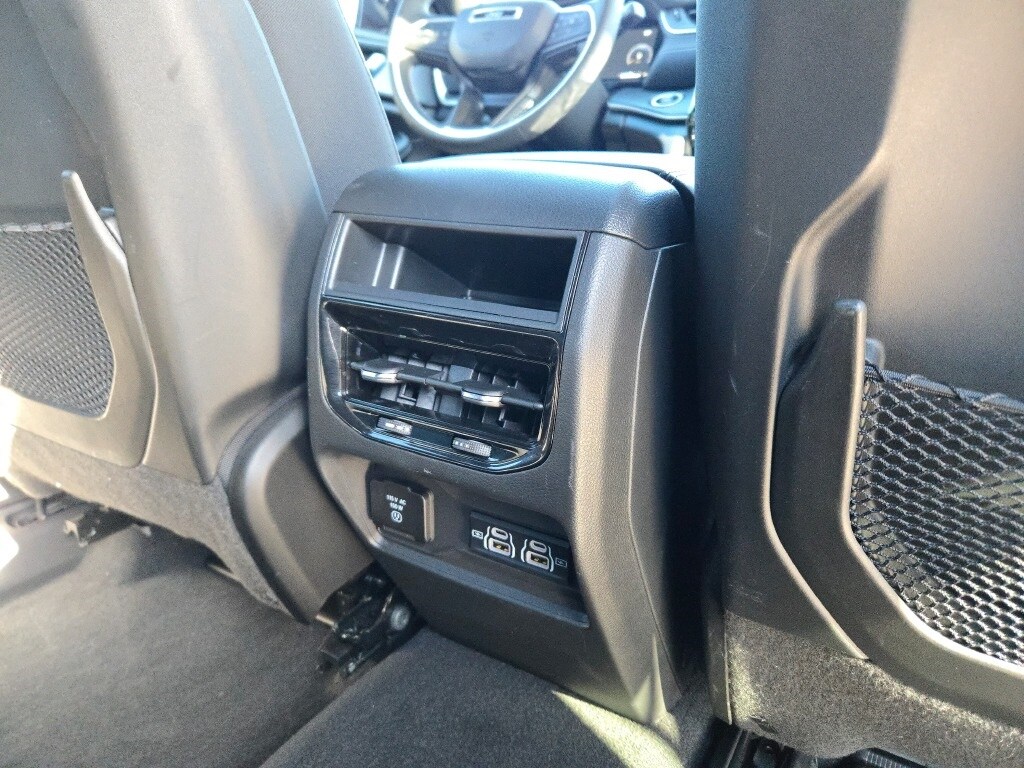 2023 JEEP GRAND CHEROKEE - Image 9