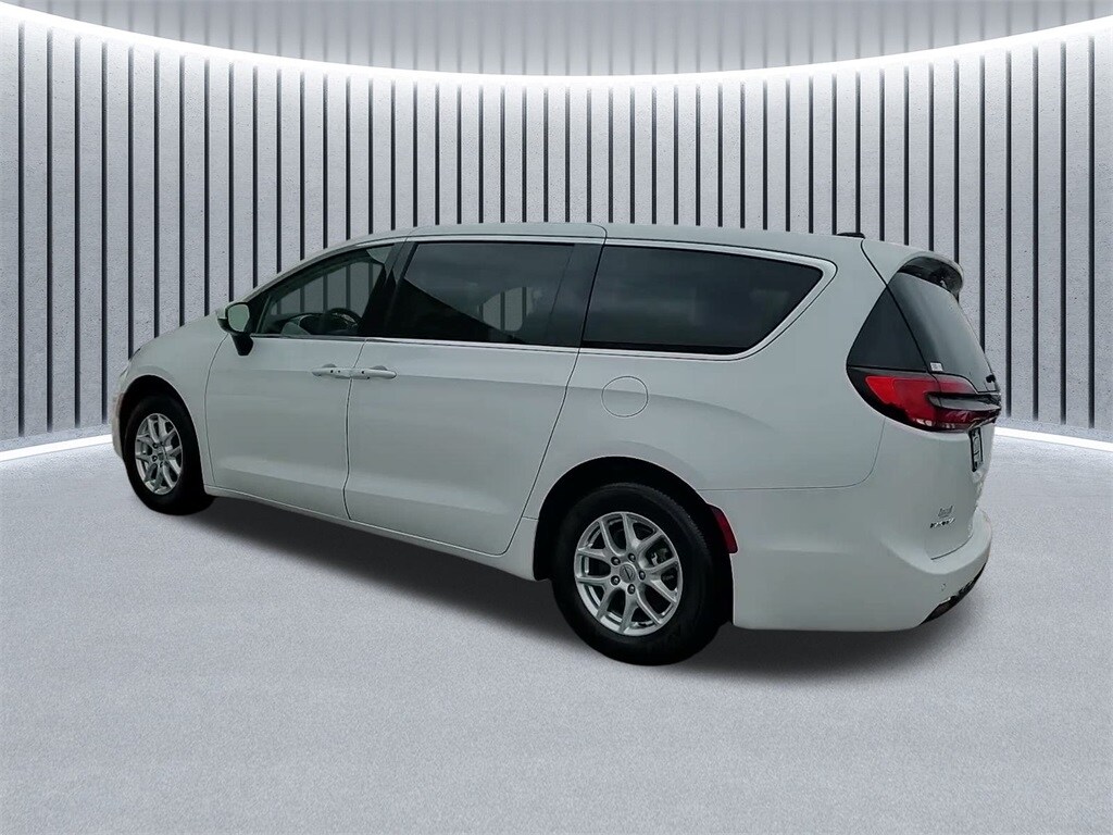 2023 CHRYSLER PACIFICA - Image 14