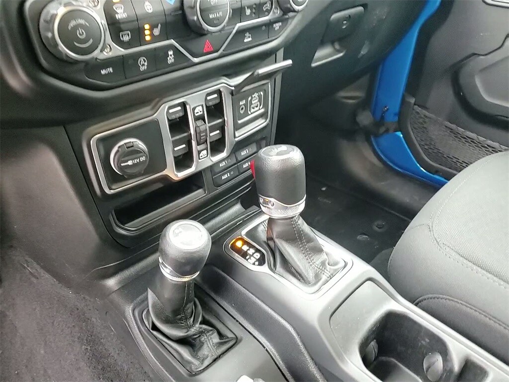 2022 JEEP WRANGLER - Image 19