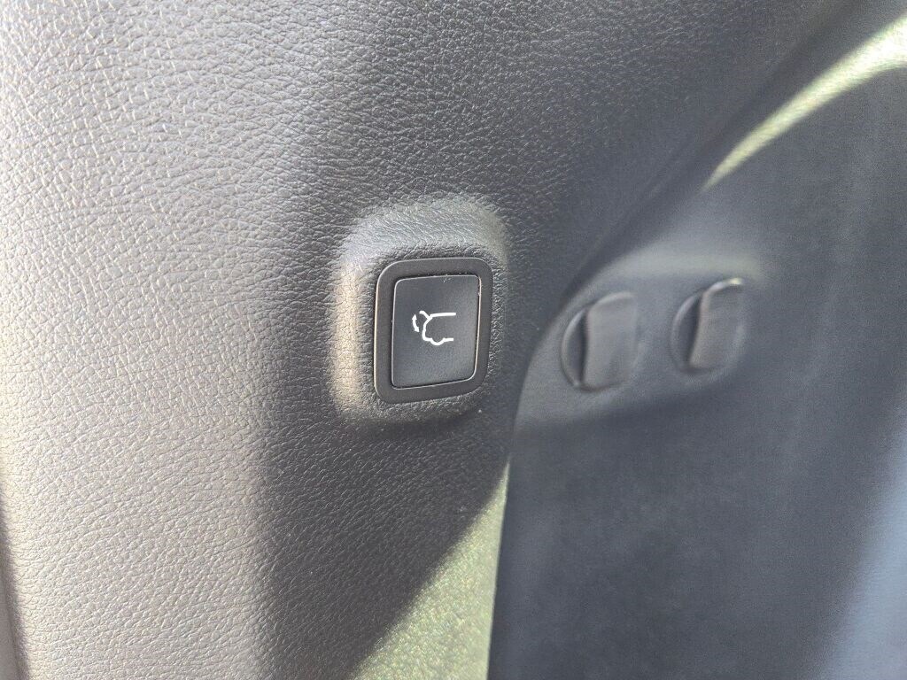 2022 JEEP CHEROKEE - Image 17