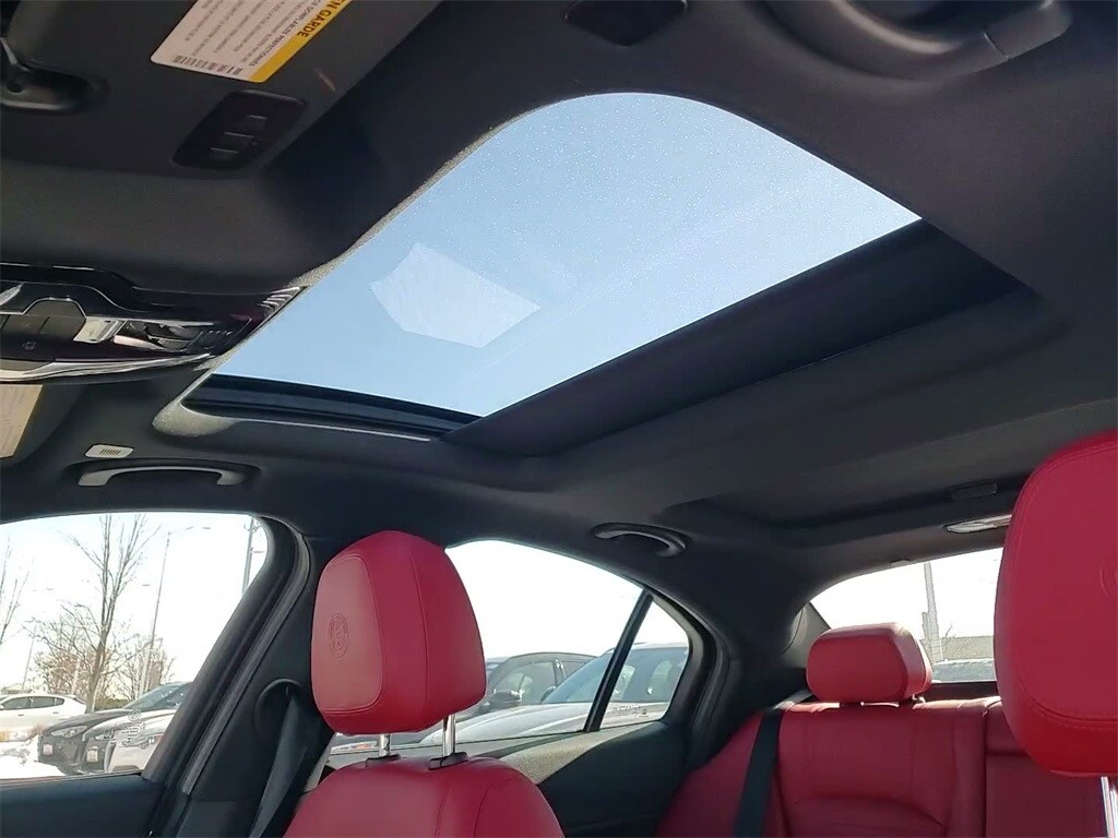 2023 ALFA ROMEO GIULIA (952) - Image 30