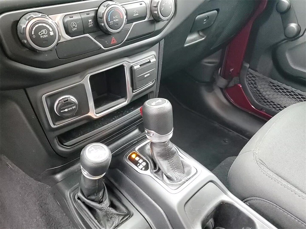 2021 JEEP WRANGLER - Image 19