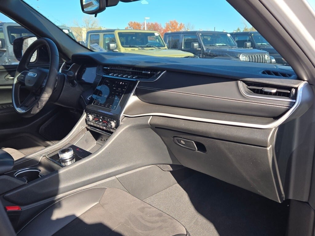 2023 JEEP GRAND CHEROKEE - Image 7