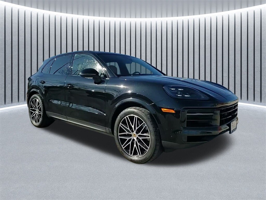 2024 PORSCHE CAYENNE - Image 1