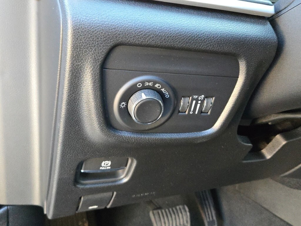 2023 JEEP GRAND CHEROKEE - Image 25