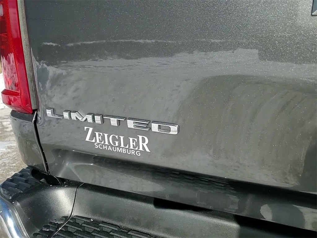 2025 RAM 1500 - Image 13