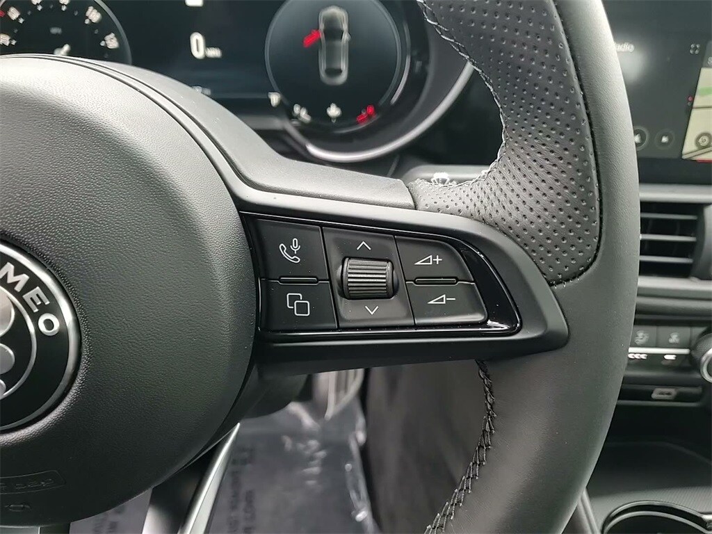 2024 ALFA ROMEO GIULIA (952) - Image 25