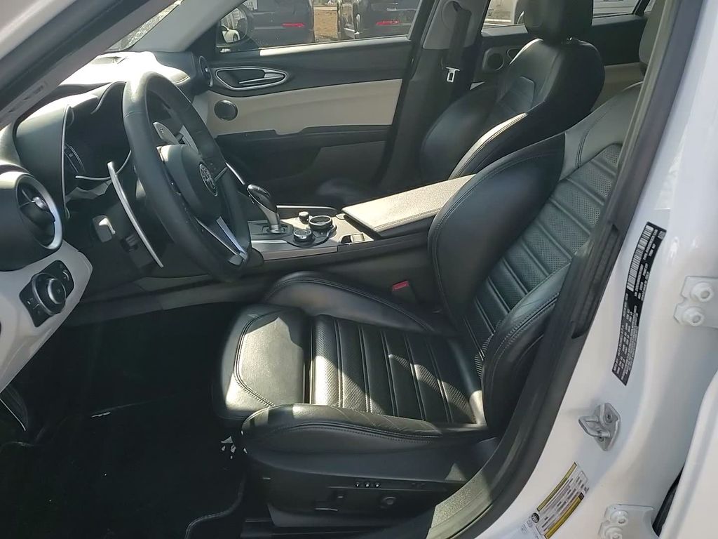 2019 ALFA ROMEO GIULIA (952) - Image 27