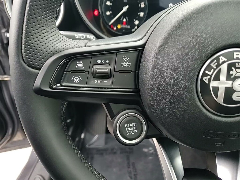 2024 ALFA ROMEO GIULIA (952) - Image 24