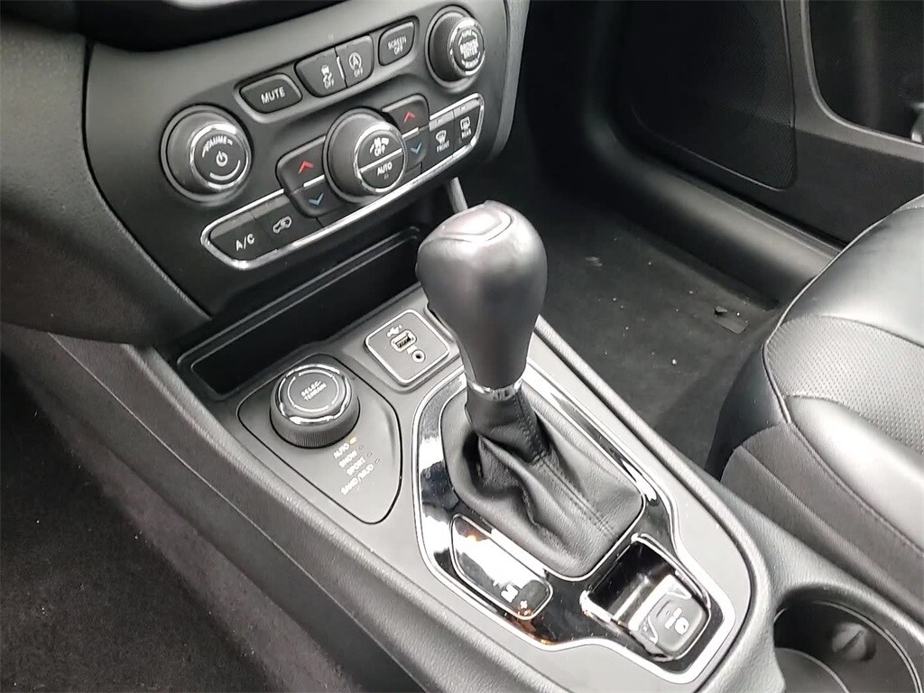 2022 JEEP CHEROKEE - Image 18