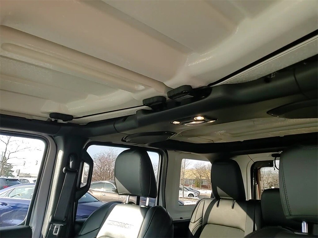 2021 JEEP WRANGLER - Image 19