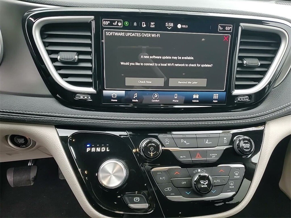 2023 CHRYSLER PACIFICA - Image 30