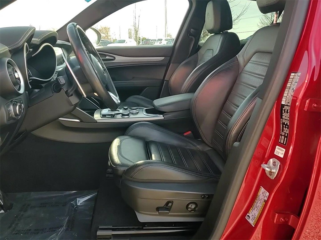 2023 ALFA ROMEO STELVIO - Image 11