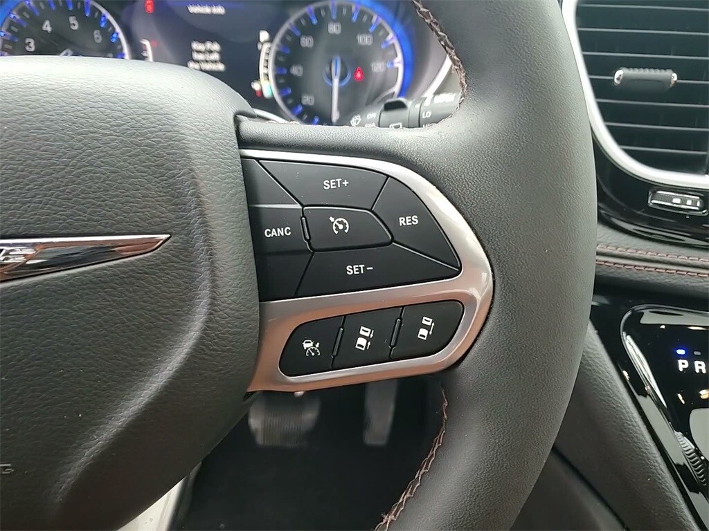 2024 CHRYSLER PACIFICA - Image 27