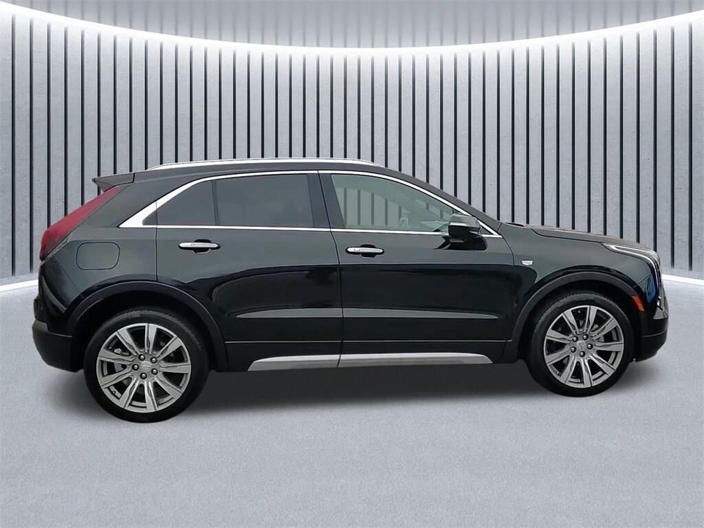 2021 CADILLAC XT4 - Image 2
