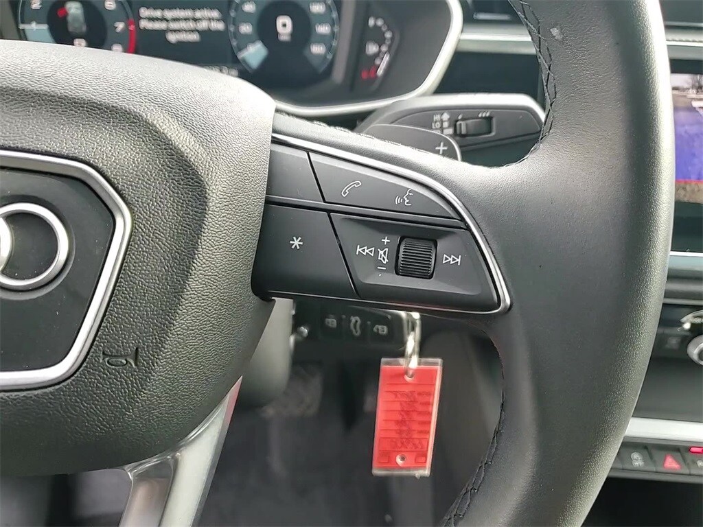 2025 AUDI Q3 - Image 15