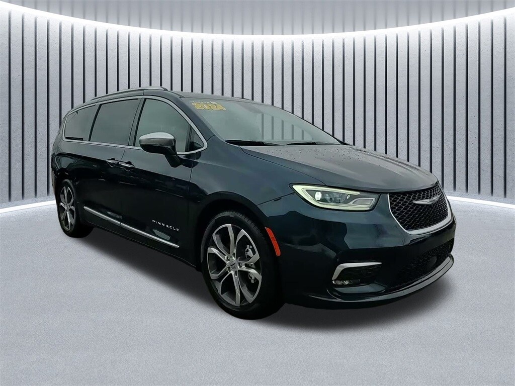 2024 CHRYSLER PACIFICA - Image 1