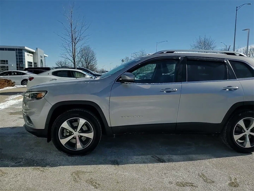 2019 JEEP CHEROKEE - Image 17