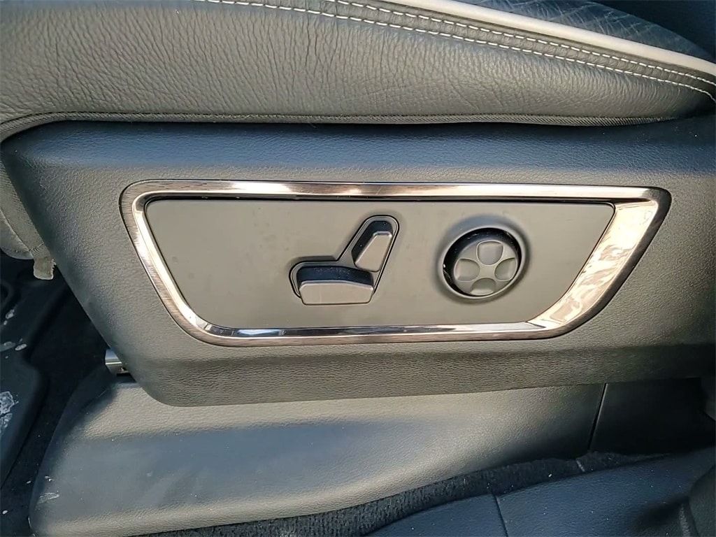 2025 RAM 1500 - Image 23