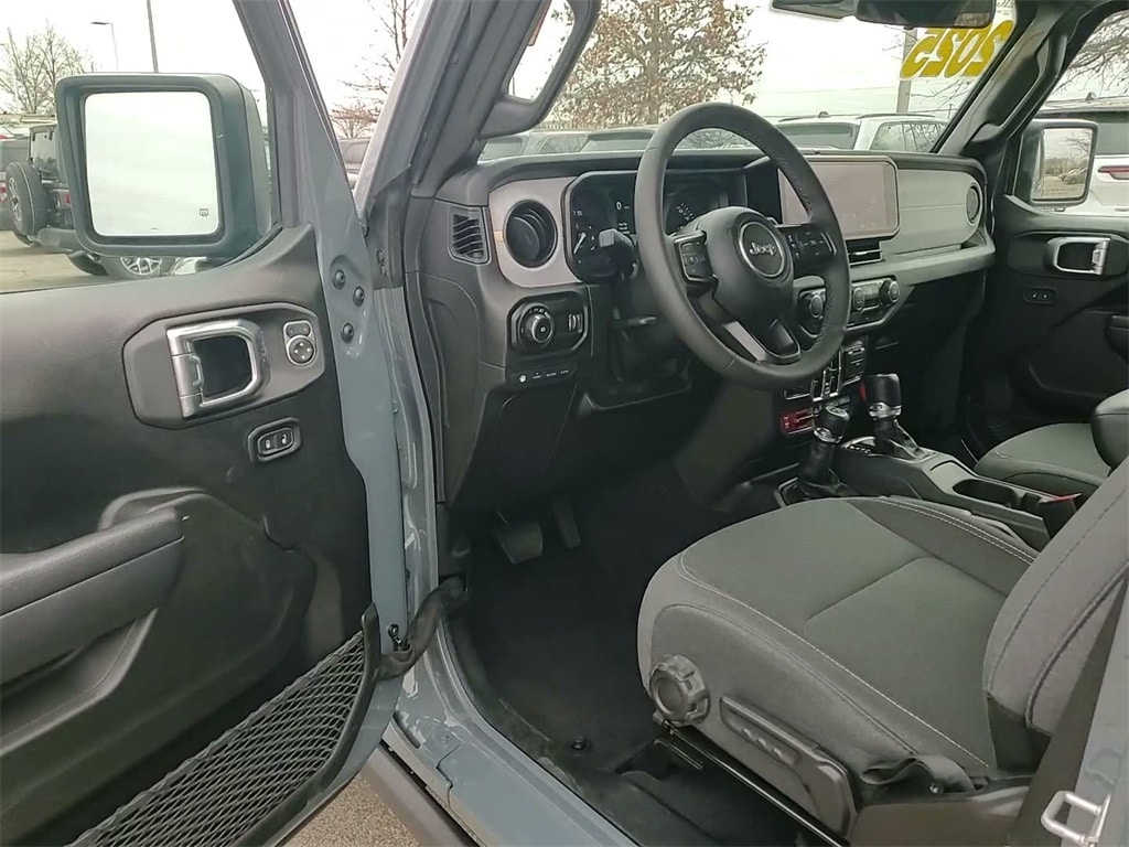 2025 JEEP WRANGLER - Image 21