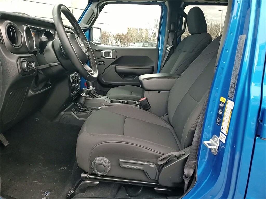 2022 JEEP WRANGLER - Image 12