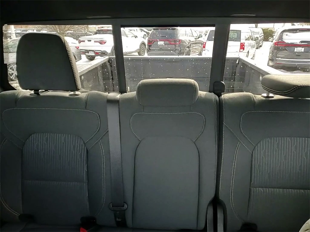 2022 RAM 1500 - Image 32