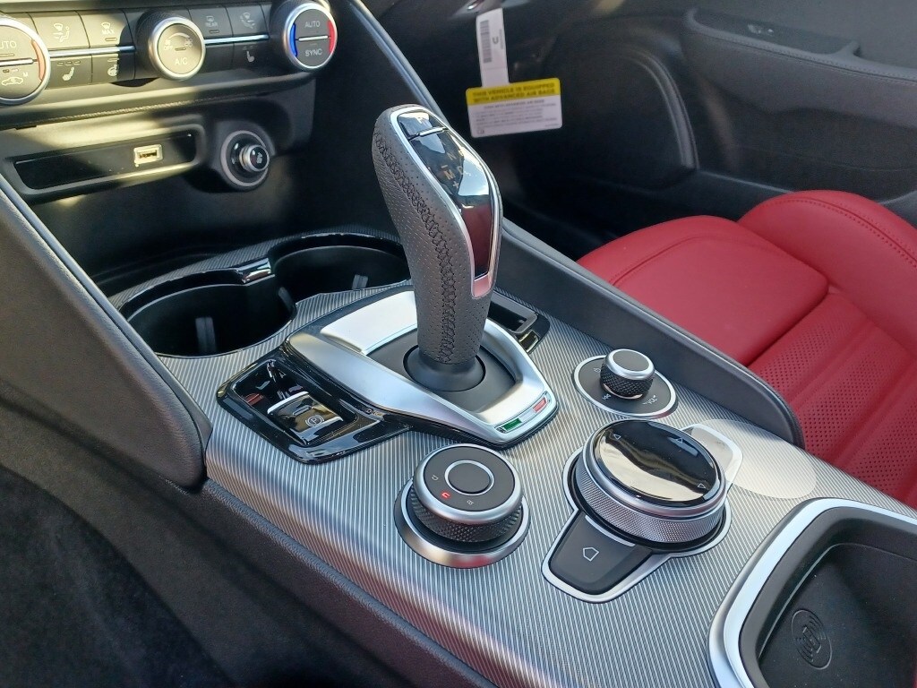 2024 ALFA ROMEO GIULIA (952) - Image 18