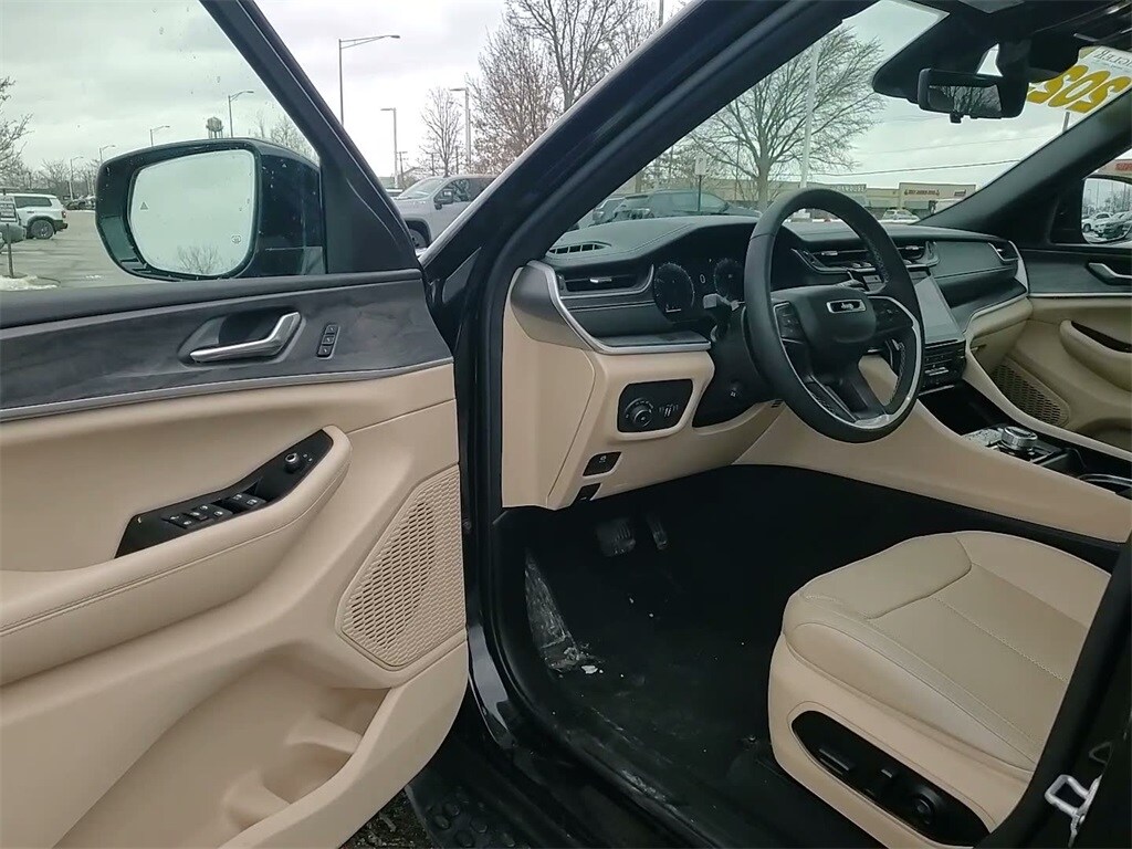 2025 JEEP GRAND CHEROKEE L - Image 20