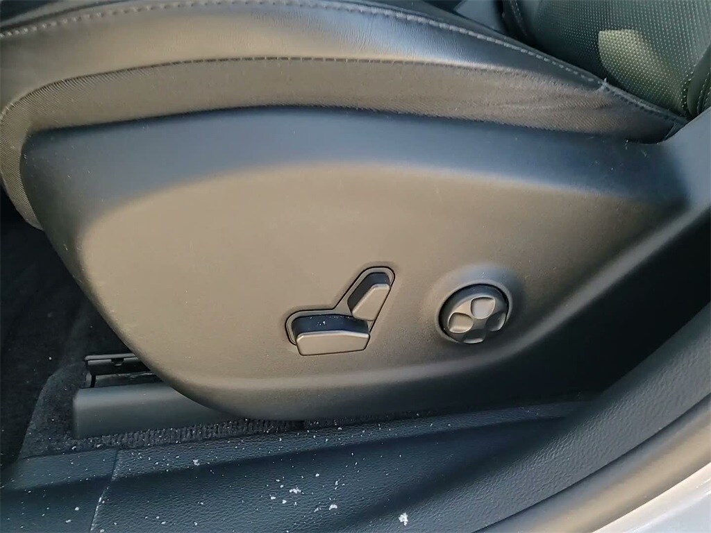 2019 JEEP CHEROKEE - Image 25