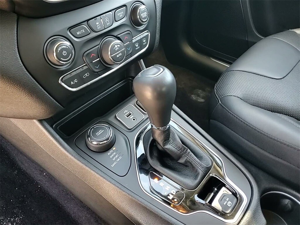 2019 JEEP CHEROKEE - Image 31