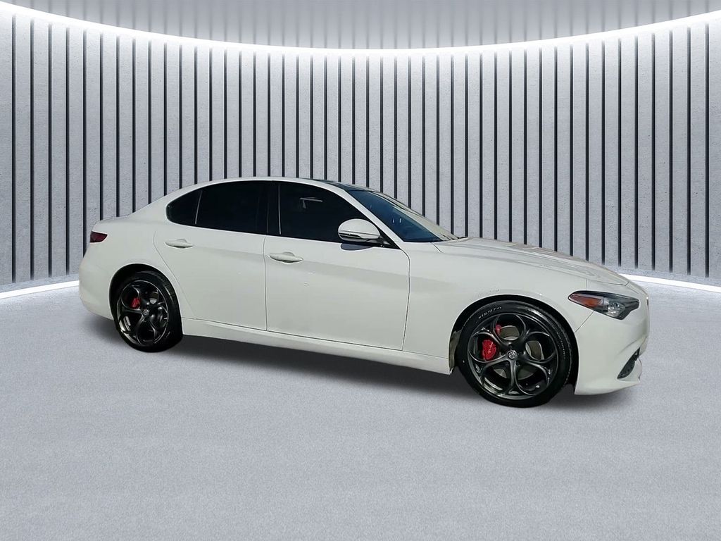 2019 ALFA ROMEO GIULIA (952) - Image 3