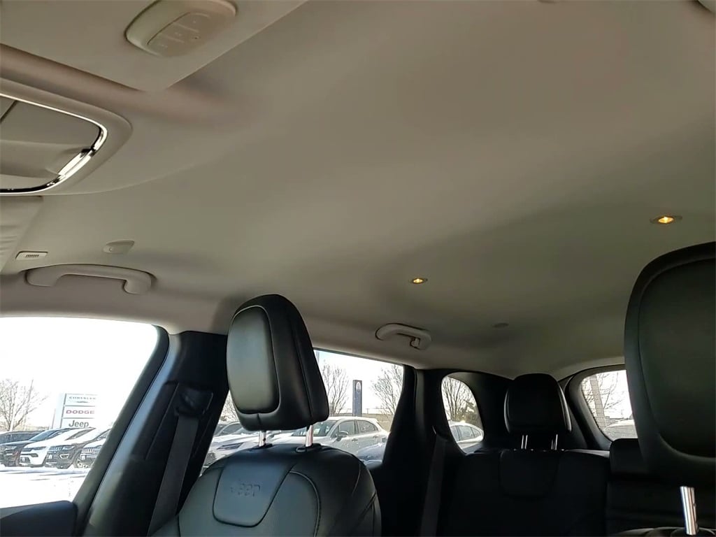 2019 JEEP CHEROKEE - Image 33