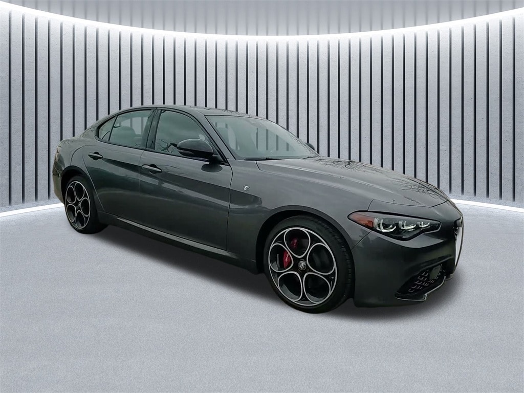 2024 ALFA ROMEO GIULIA (952) - Image 2