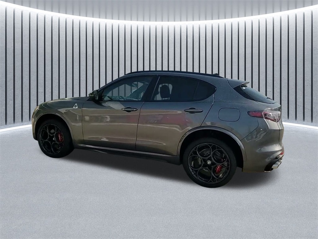 2024 ALFA ROMEO STELVIO - Image 13