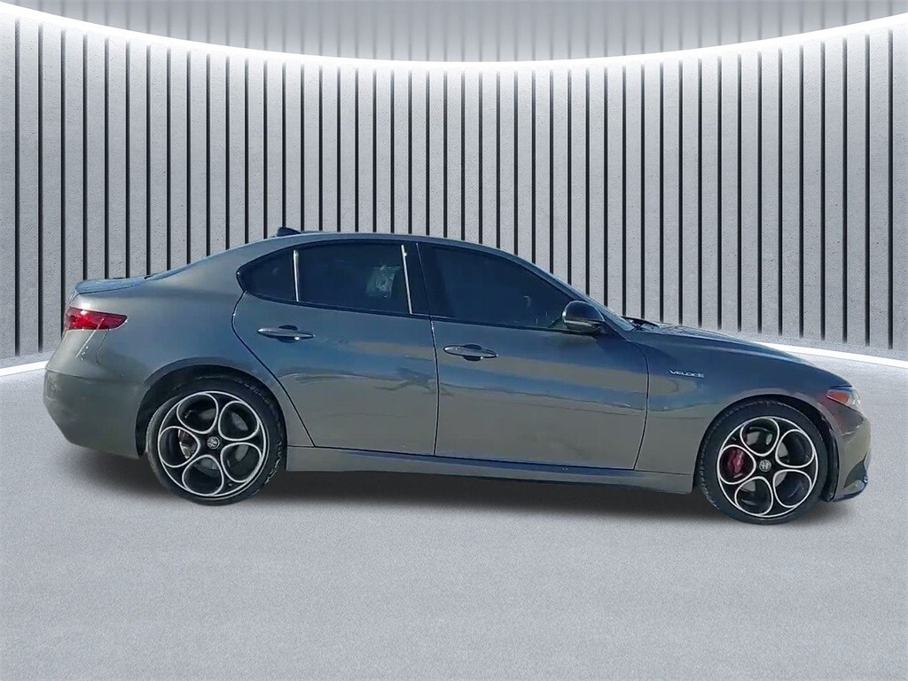 2023 ALFA ROMEO GIULIA (952) - Image 3