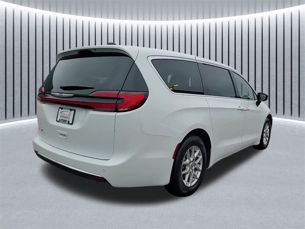 2024 CHRYSLER PACIFICA - Image 3