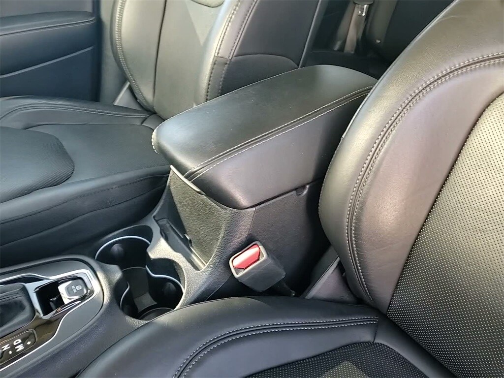 2019 JEEP CHEROKEE - Image 32