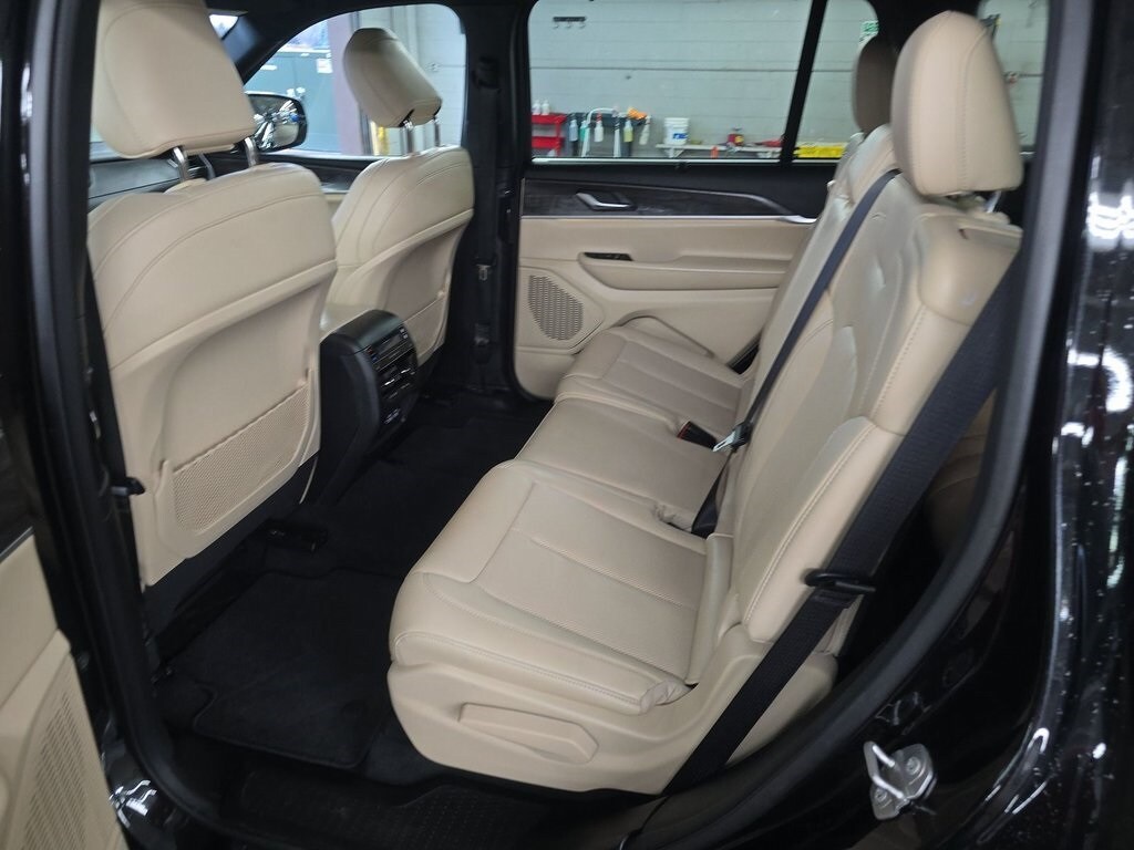 2025 JEEP GRAND CHEROKEE L - Image 8