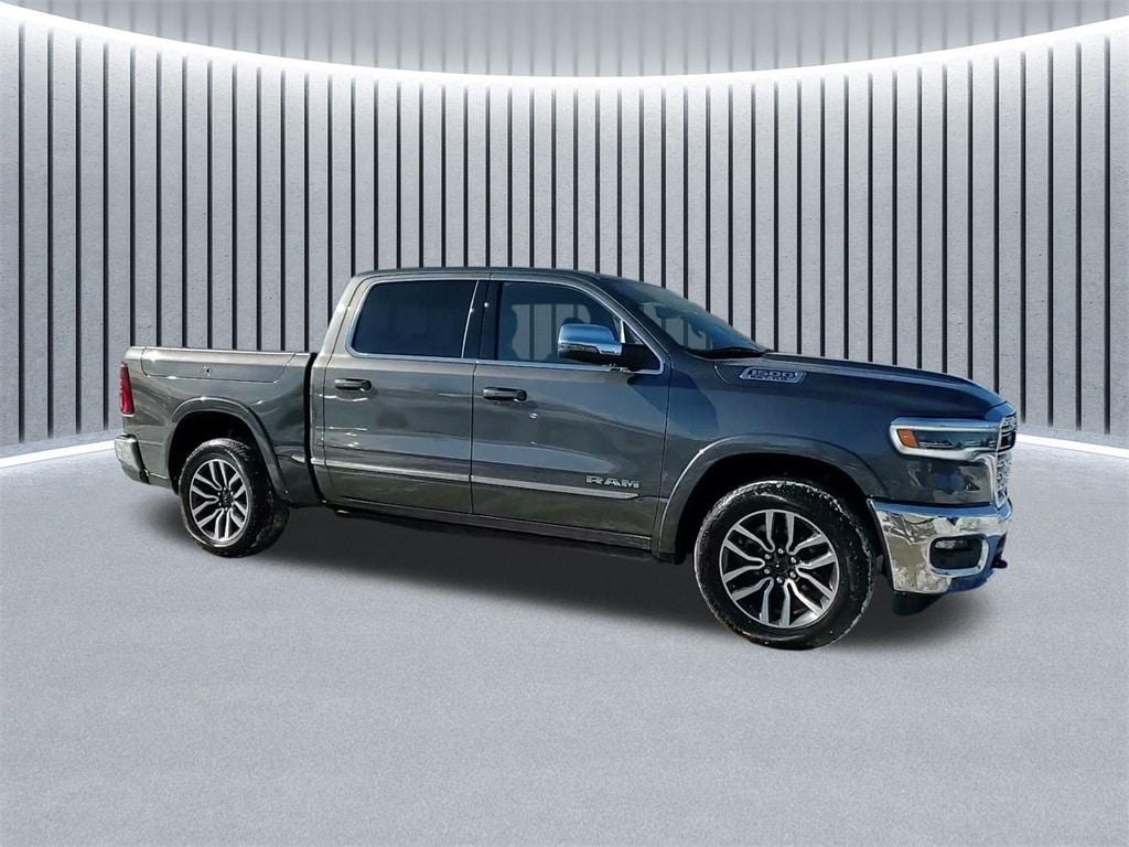 2025 RAM 1500 - Image 4