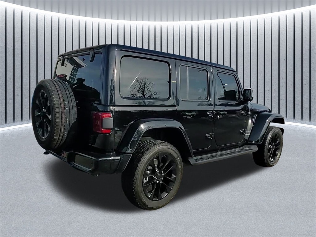 Used 2022 Jeep Wrangler Unlimited Sahara SUV