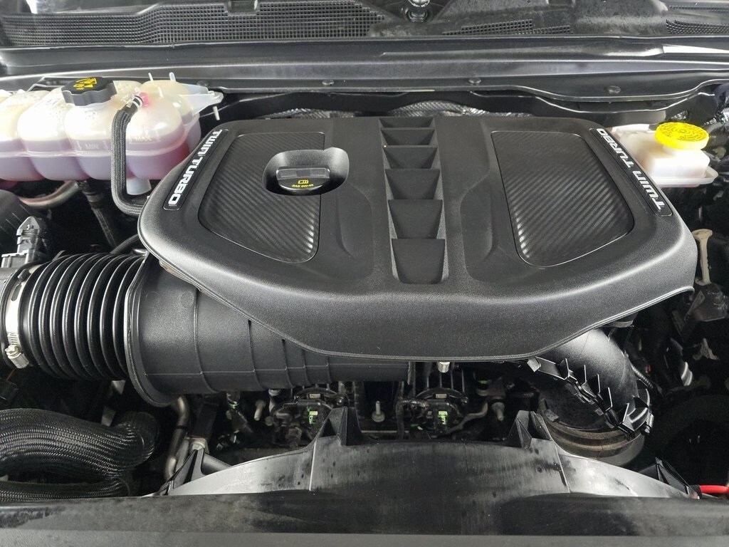 2025 RAM 1500 - Image 5