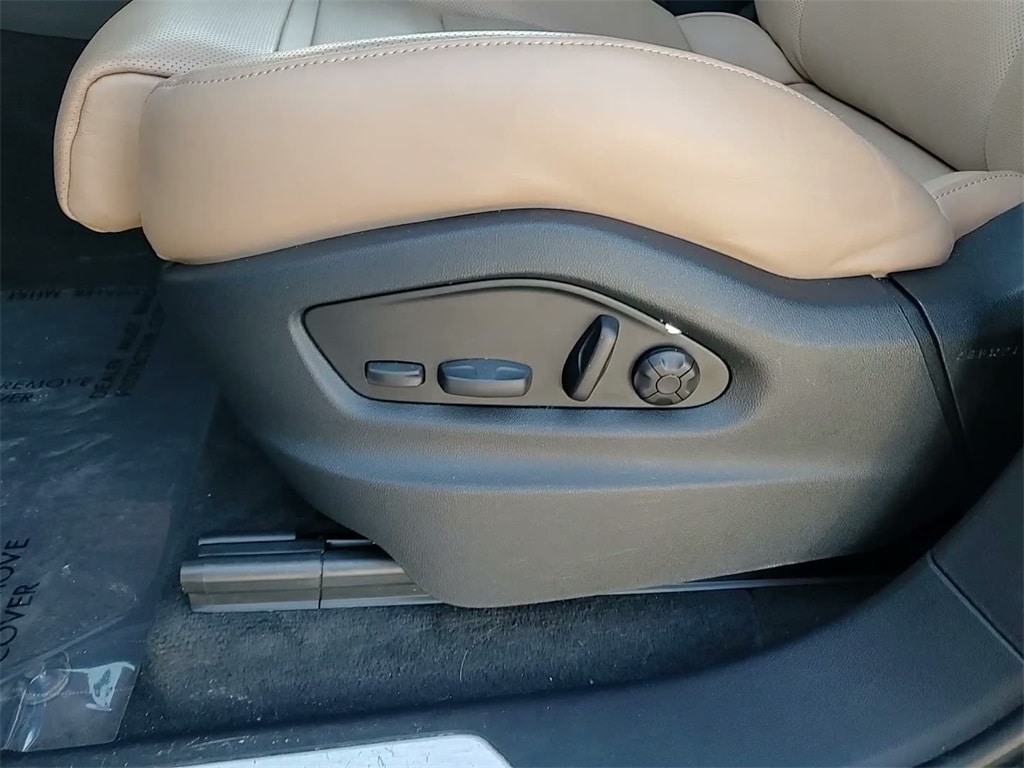 2024 PORSCHE CAYENNE - Image 26