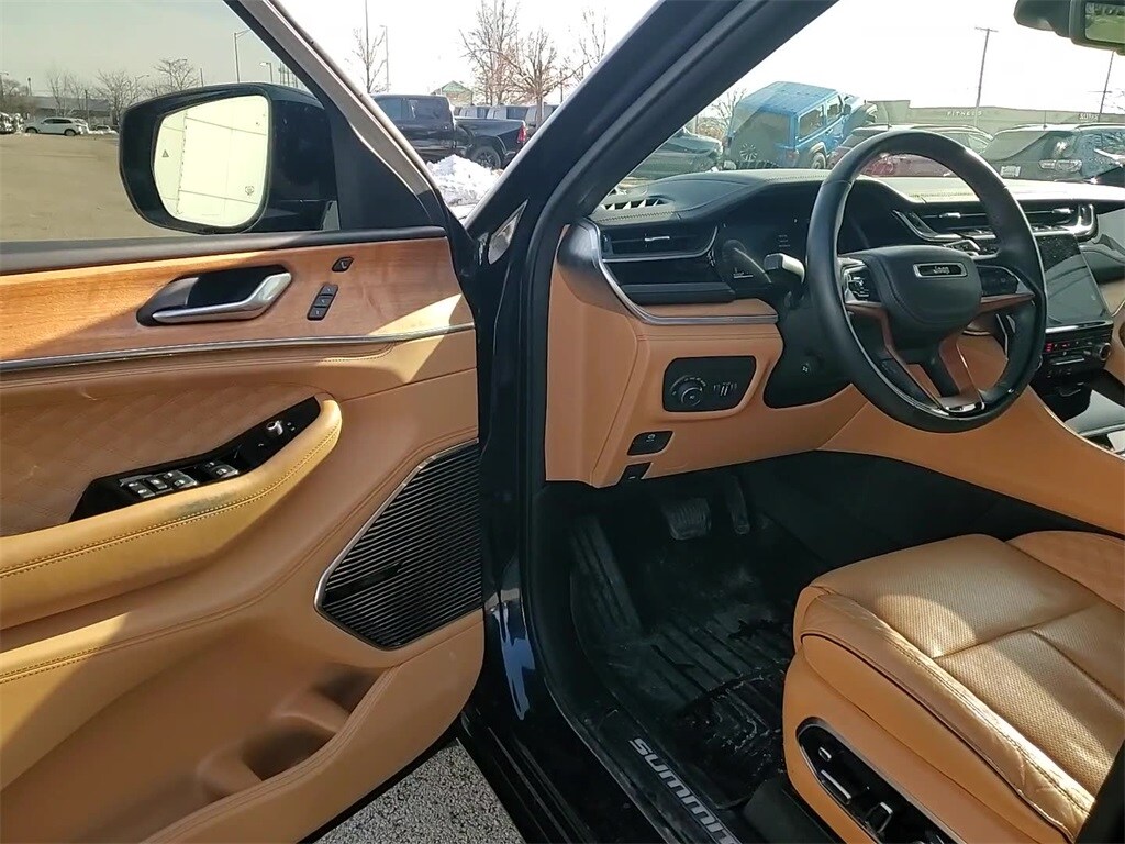 2023 JEEP GRAND CHEROKEE L - Image 8