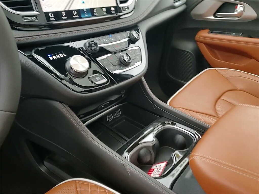 2024 CHRYSLER PACIFICA - Image 30